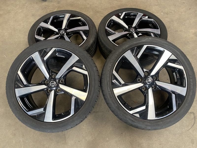 19 inch originele velgen + zomerbanden Nissan Qashqai, Autos : Pièces & Accessoires, Pneus et Jantes, Véhicule de tourisme, Pneus été