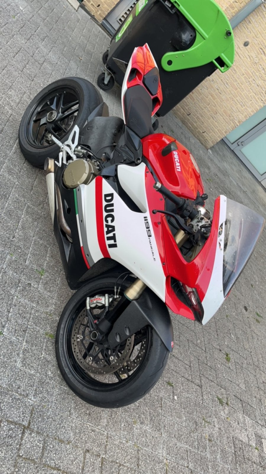 Ducati Panigale 1199 tricolore V2, Enlèvement, Utilisé