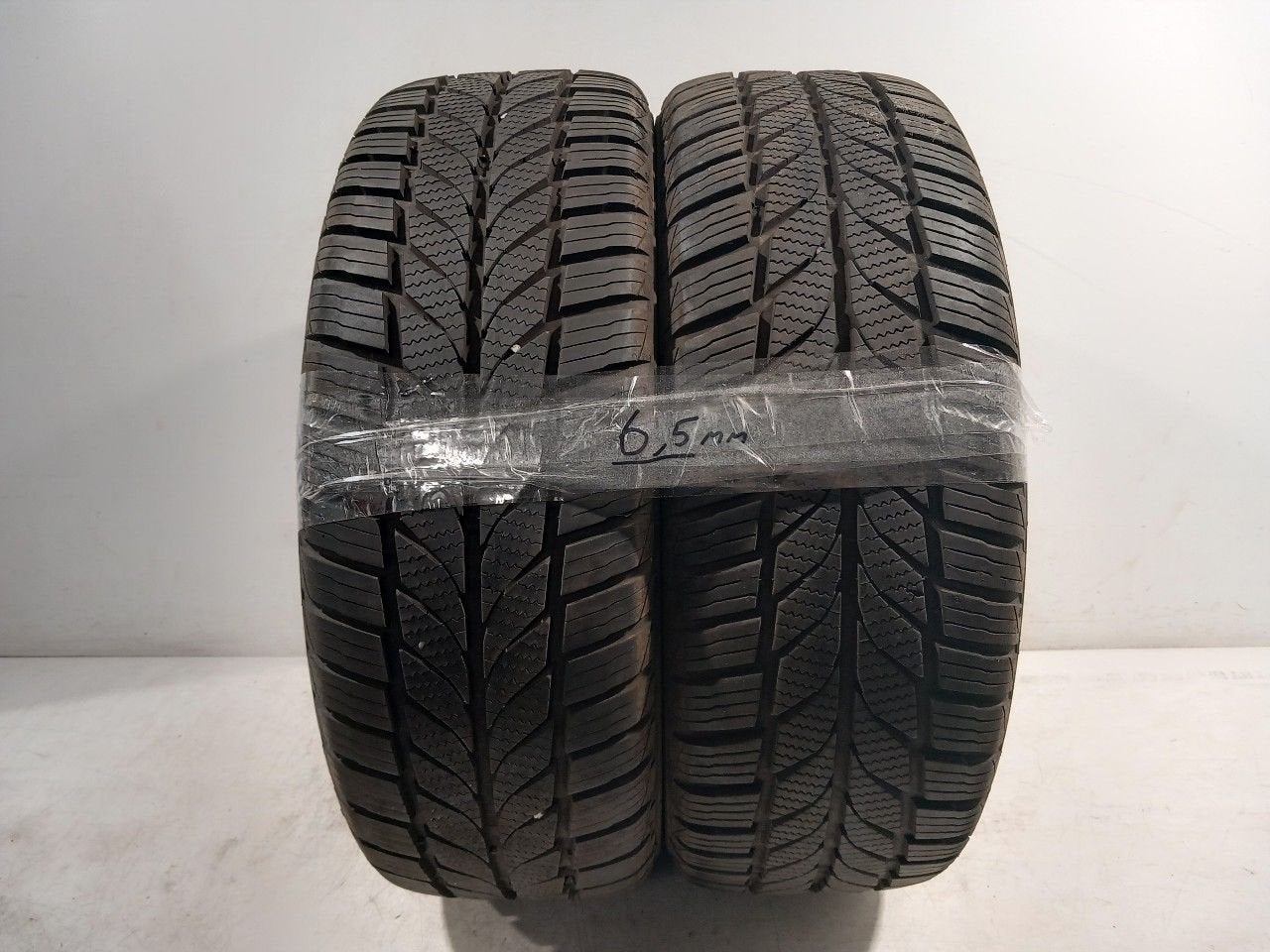 Bandenset 2 stuks 4-Seizoenen 205 55 R16, Onderdelen@venauto.nl, Van der Ven Autorecycling B.V., Pneus hiver, Ettenseweg 76, 4706 PB Roosendaal, The Netherlands