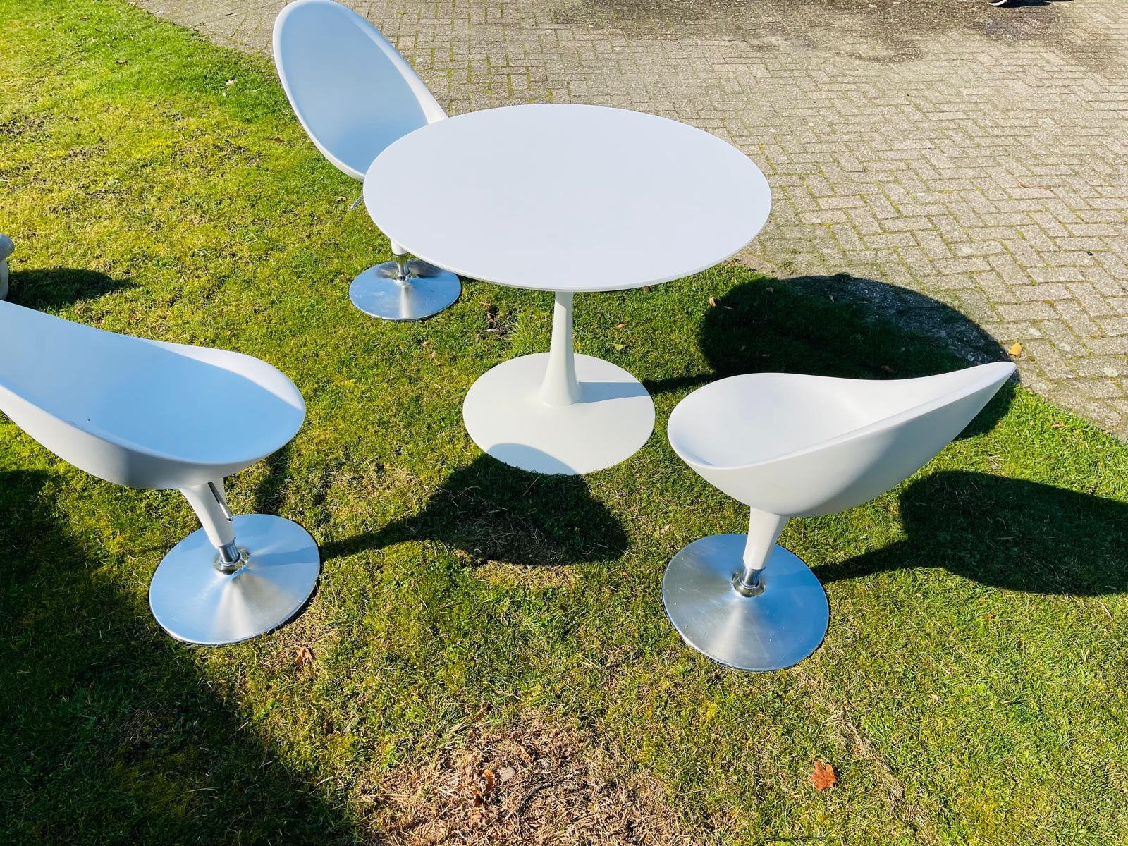 Bombo Magis set tafel met drie stoelen, Huis en Inrichting, Ophalen, Zo goed als nieuw, Drie