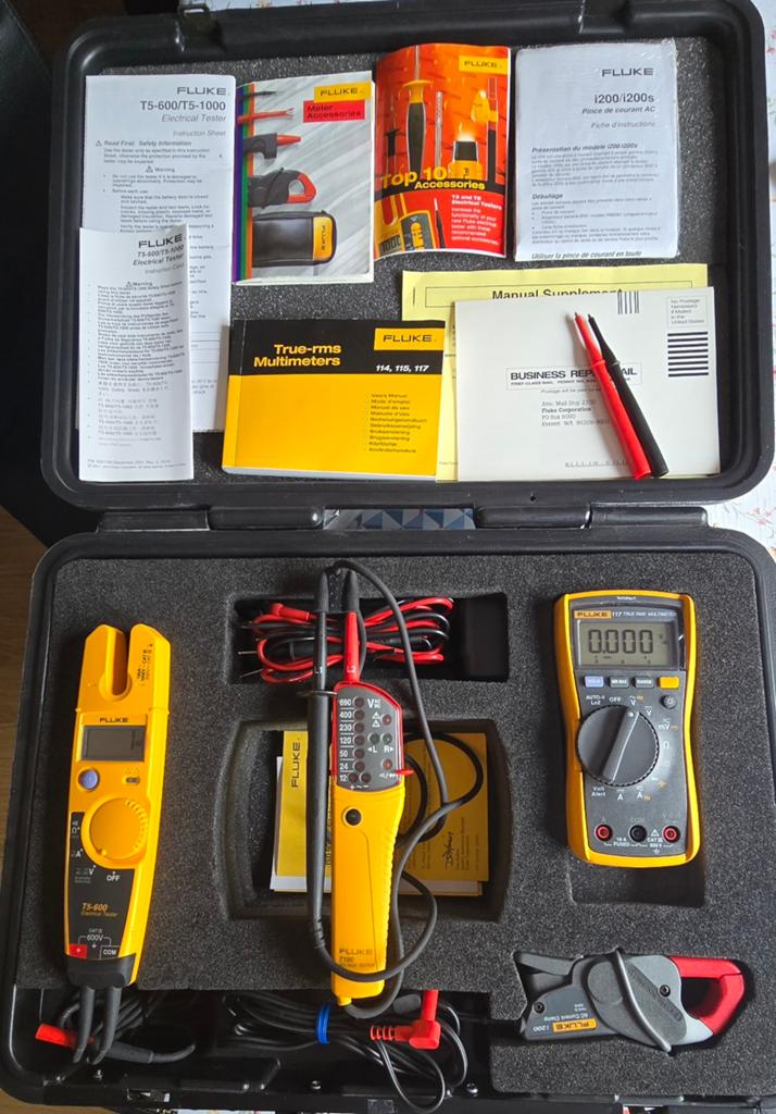 Ensemble de mesure FLUKE, Bricolage & Construction, Enlèvement ou Envoi, Comme neuf, Électricité