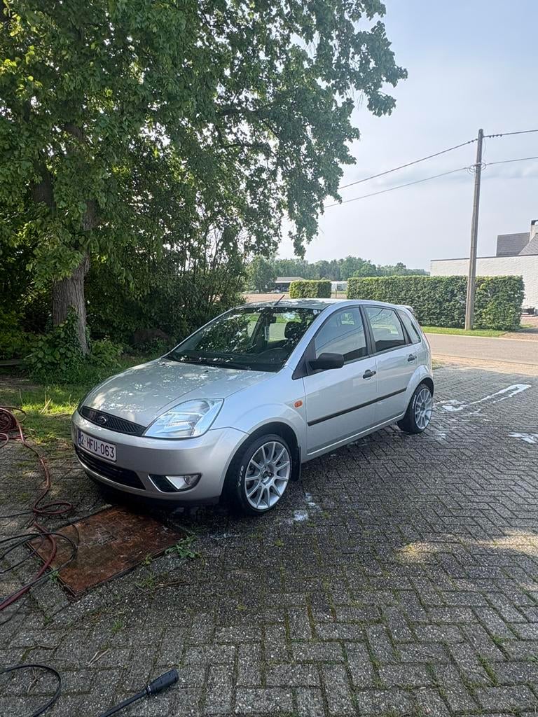 Ford Fiesta MK5, Autos, Argent ou Gris, Achat, Boîte manuelle, 1300 cm³