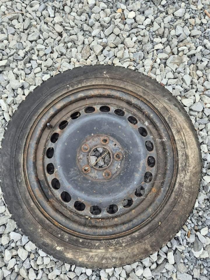 4 pneus hiver Dunlop 205/55 R16 91H + jantes acier, Pneus et Jantes, Pneus hiver, 16 pouces, Enlèvement