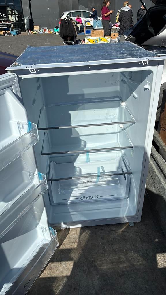 frigo encastrable marque candy hauteur 86 cm et largeur 54cm, Enlèvement, Comme neuf