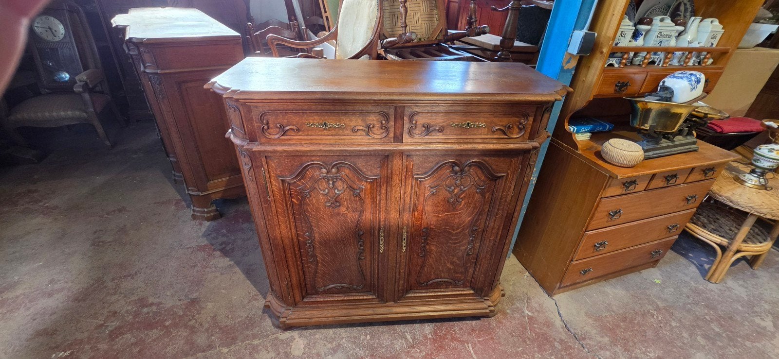 buffet ancien 2 portes 2 tiroirs en chêne, Maison & Meubles, Enlèvement