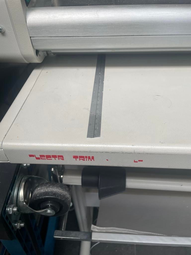 Trim apparaat 150 cm, Services & Professionnels, Imprimeurs & Graphistes, Impression ou Copie