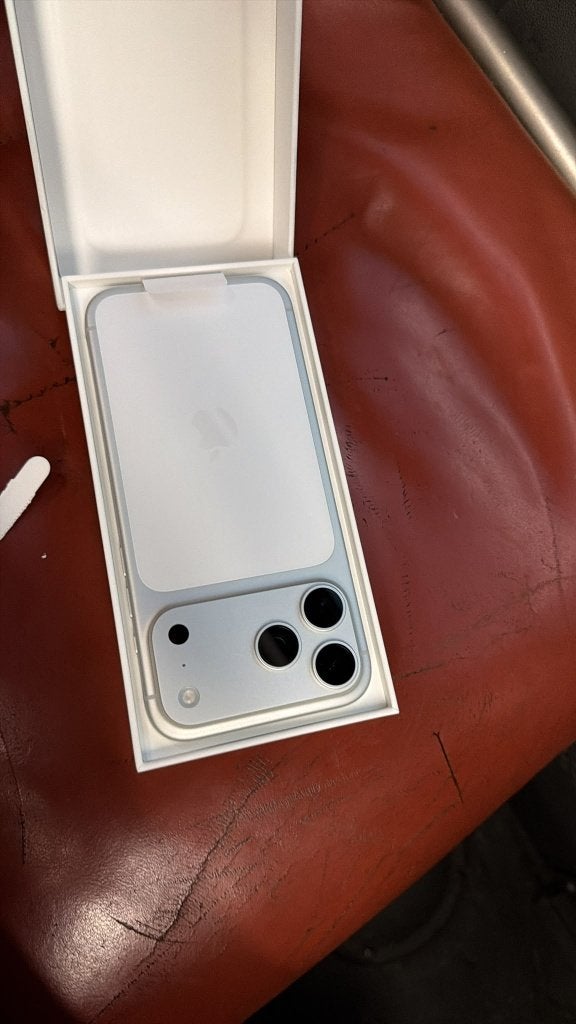 Iphone 17 pro max 512giga Silver neuf, Télécoms, Téléphonie mobile | Apple iPhone, Neuf, 512 GB, Autres modèles, Enlèvement