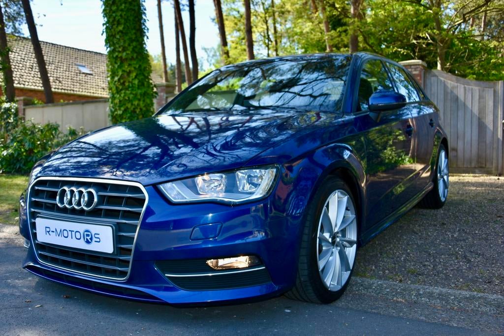 Audi A3 Sportback 1.6 TDI / 102.000 km / TOPSTAAT, Auto's, Blauw, Leder, Bedrijf, 5 deurs