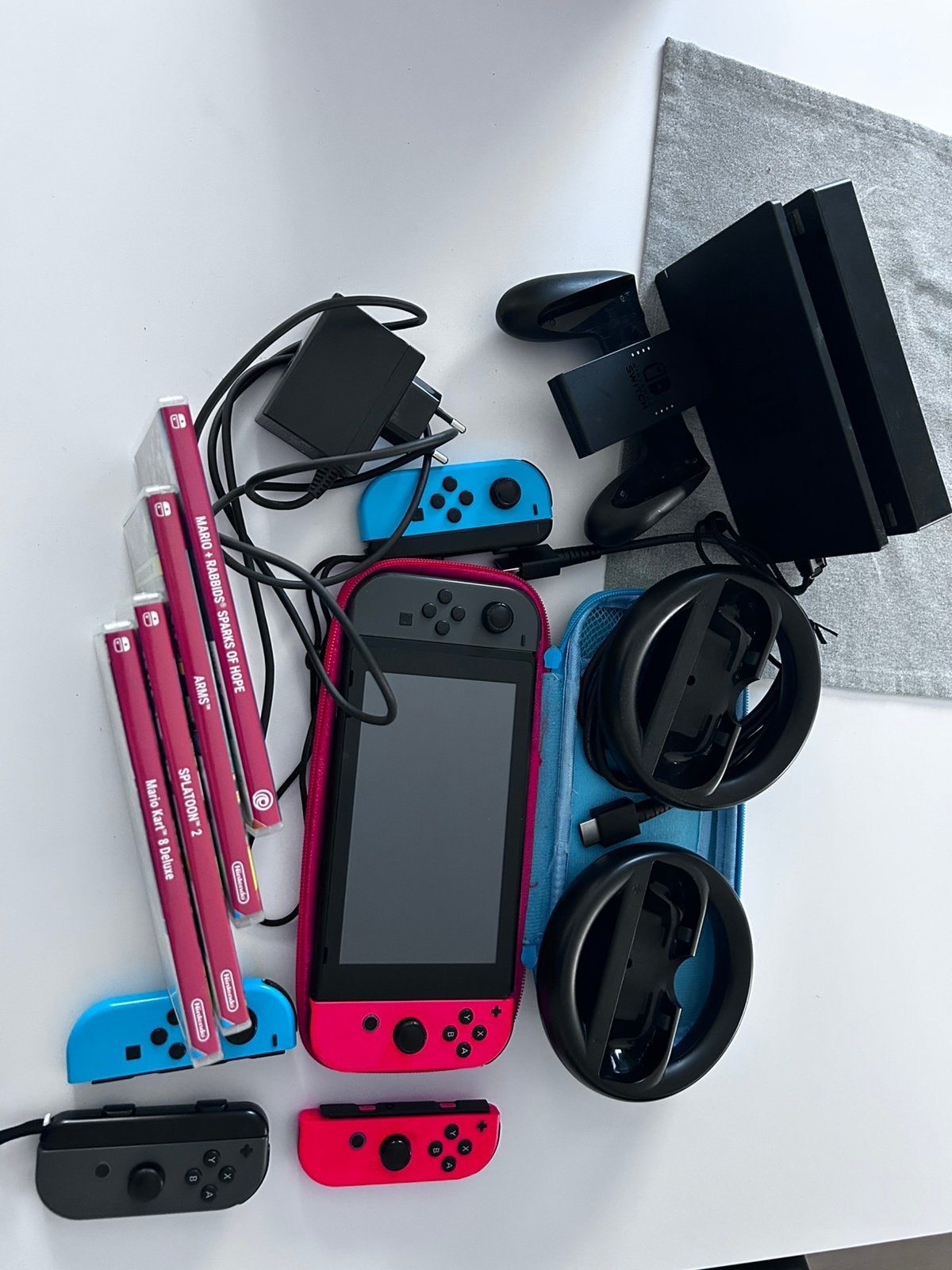 Nintendo Switch, Comme neuf, Avec 3 manettes ou plus, Enlèvement, Switch Original