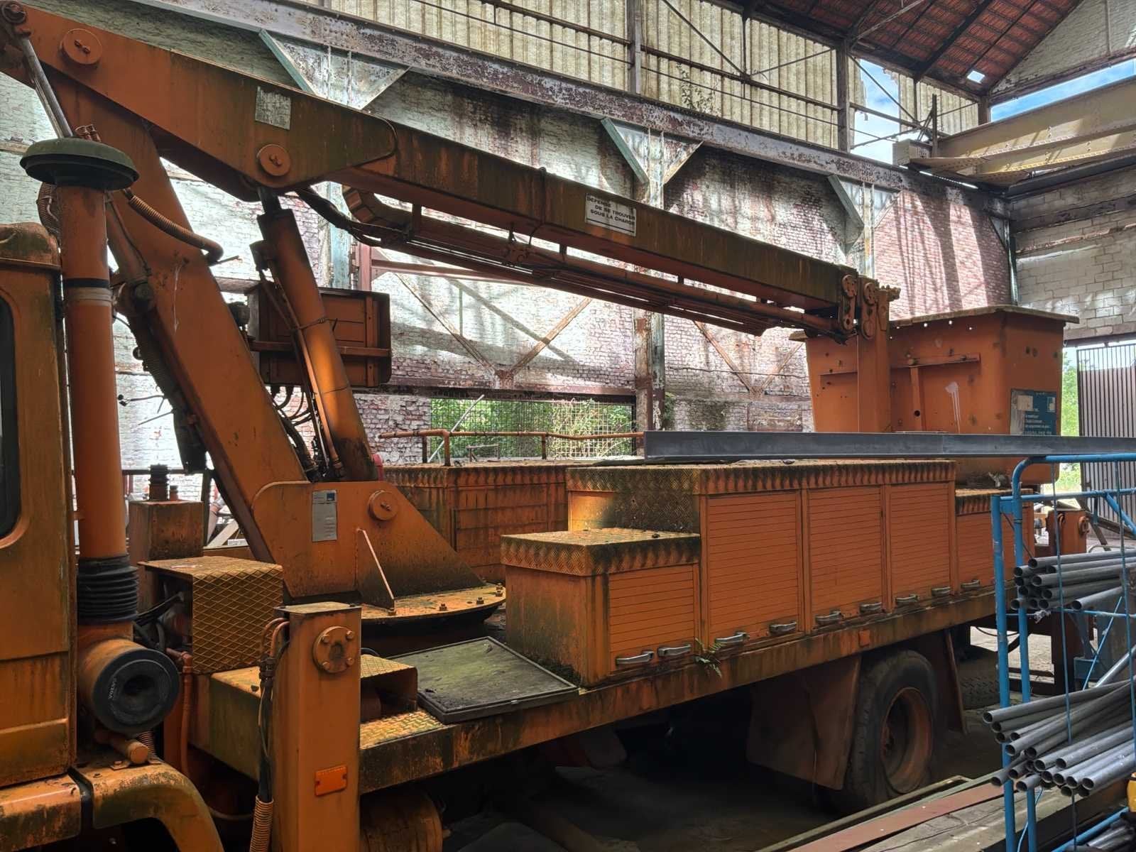 Volvo FL6 turbo Camion plateau avec grue, Achat, Entreprise, Autres carburants, Volvo