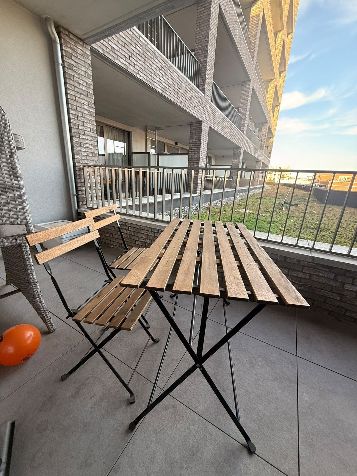 TE KOOP – Houten tuinset met 4 stoelen, Tuin en Terras, Ophalen, Zo goed als nieuw, Tuinset