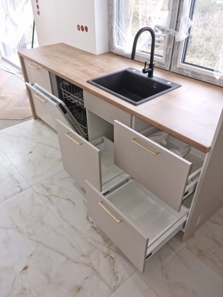 Menuisier, montage de meubles, travaux de menuiserie., Bricolage & Construction, Bricolage & Rénovation Autre, Neuf, Enlèvement ou Envoi