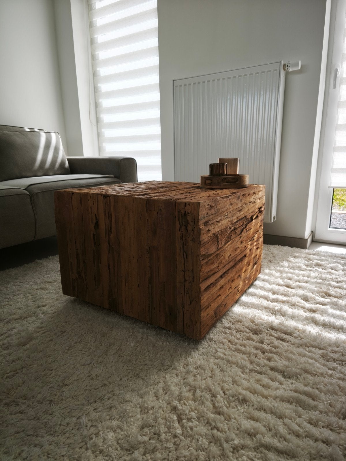 Table de salon en bois massif, Maison & Meubles, Accessoires pour la Maison | Coffres, Enlèvement