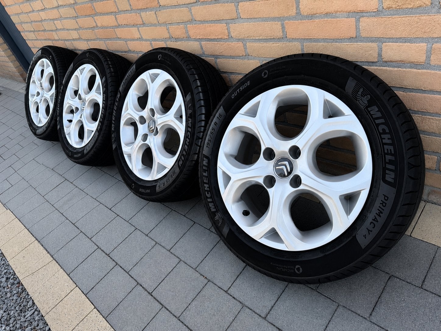 SKN MOTORS Originele Citroën 16”velgen met nieuwe banden, Auto-onderdelen, Banden en Velgen, Ophalen, 16 inch, Band(en)