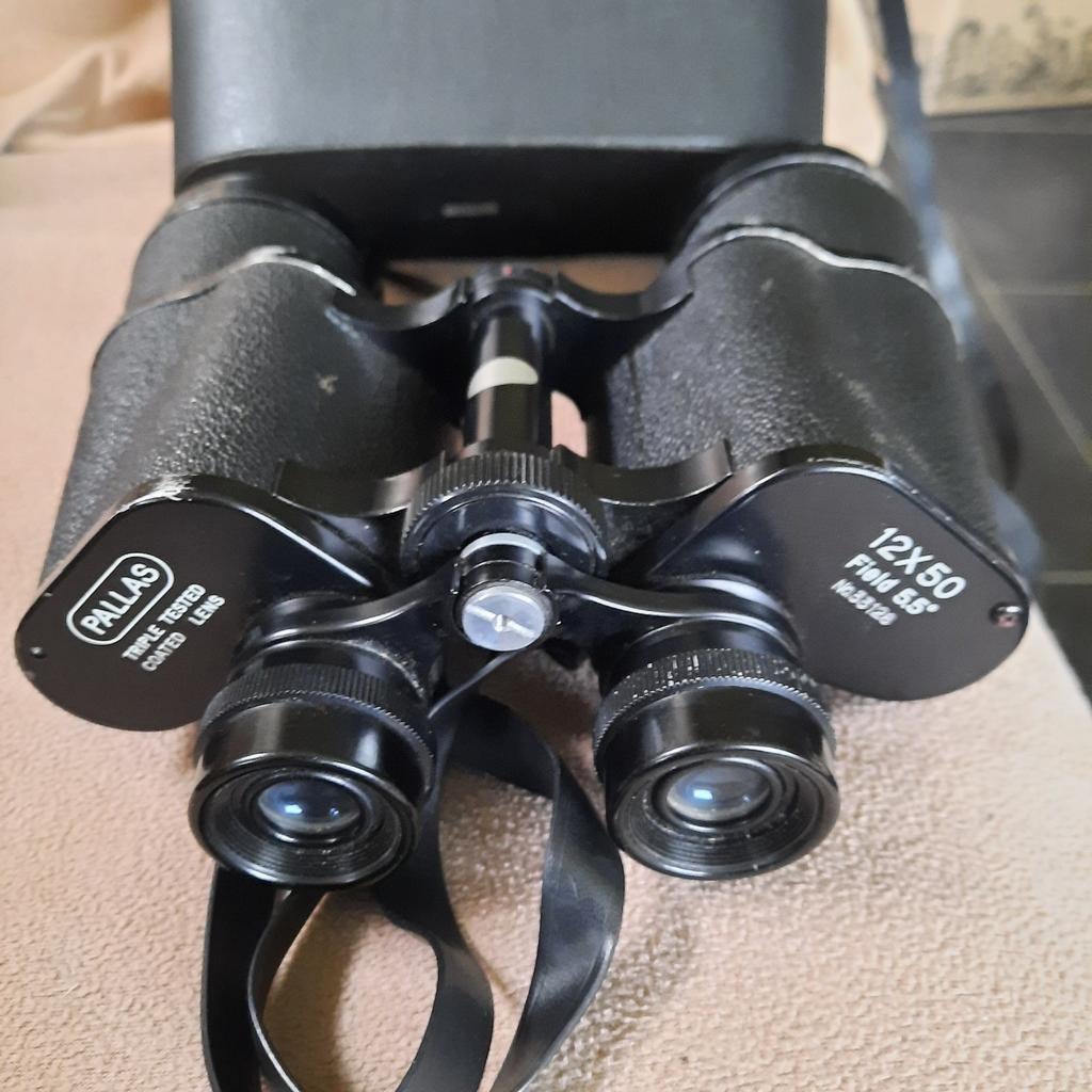 Verrekijker 12 x 50 . PALLAS . 40 euro ., Audio, Tv en Foto, Optische apparatuur | Verrekijkers, Ophalen of Verzenden