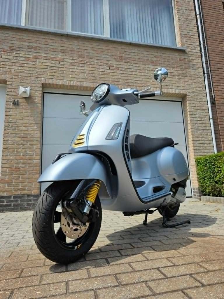 Vespa 125 GTS Supertech * SEULEMENT 405 KM * PARFAIT ÉTAT *, Motos, Motos | Piaggio, Particulier, Scooter, jusqu'à 11 kW, 1 cylindre