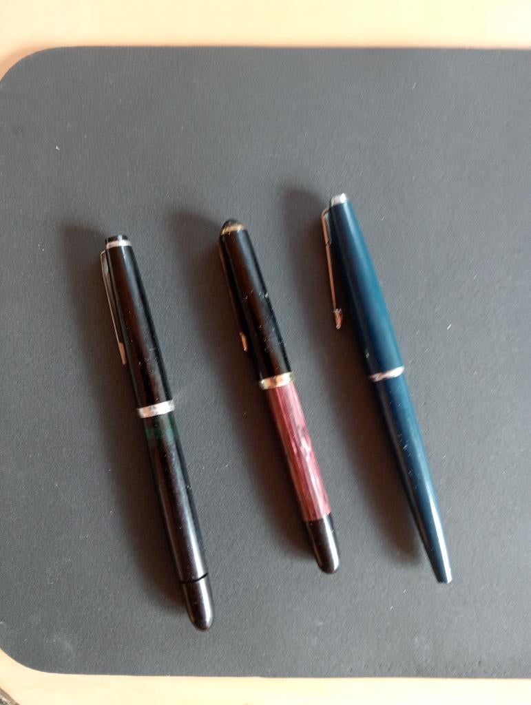 3 oude pennen om te schrijven, Verzamelen, Pennenverzamelingen, Gebruikt, Pennenset, Parker, Ophalen of Verzenden