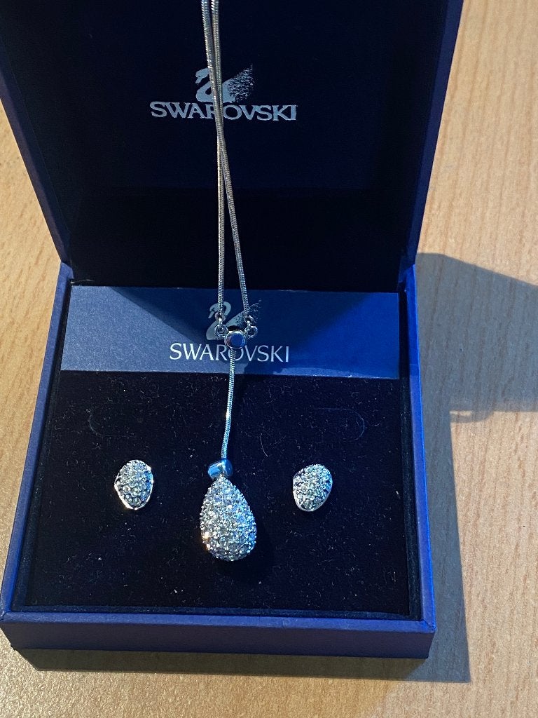 Collier et boucles d'oreilles Swarovski, Collections, Enlèvement ou Envoi, Neuf, Bijou ou Montre