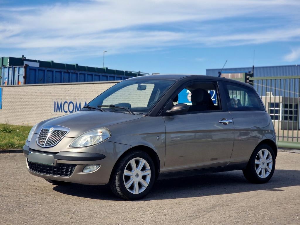 Lancia Ypsilon 1.4i Petrol — élégante et économique LEZ TOEG, Autos, Lancia, Achat, Entreprise, 5 places, Euro 4
