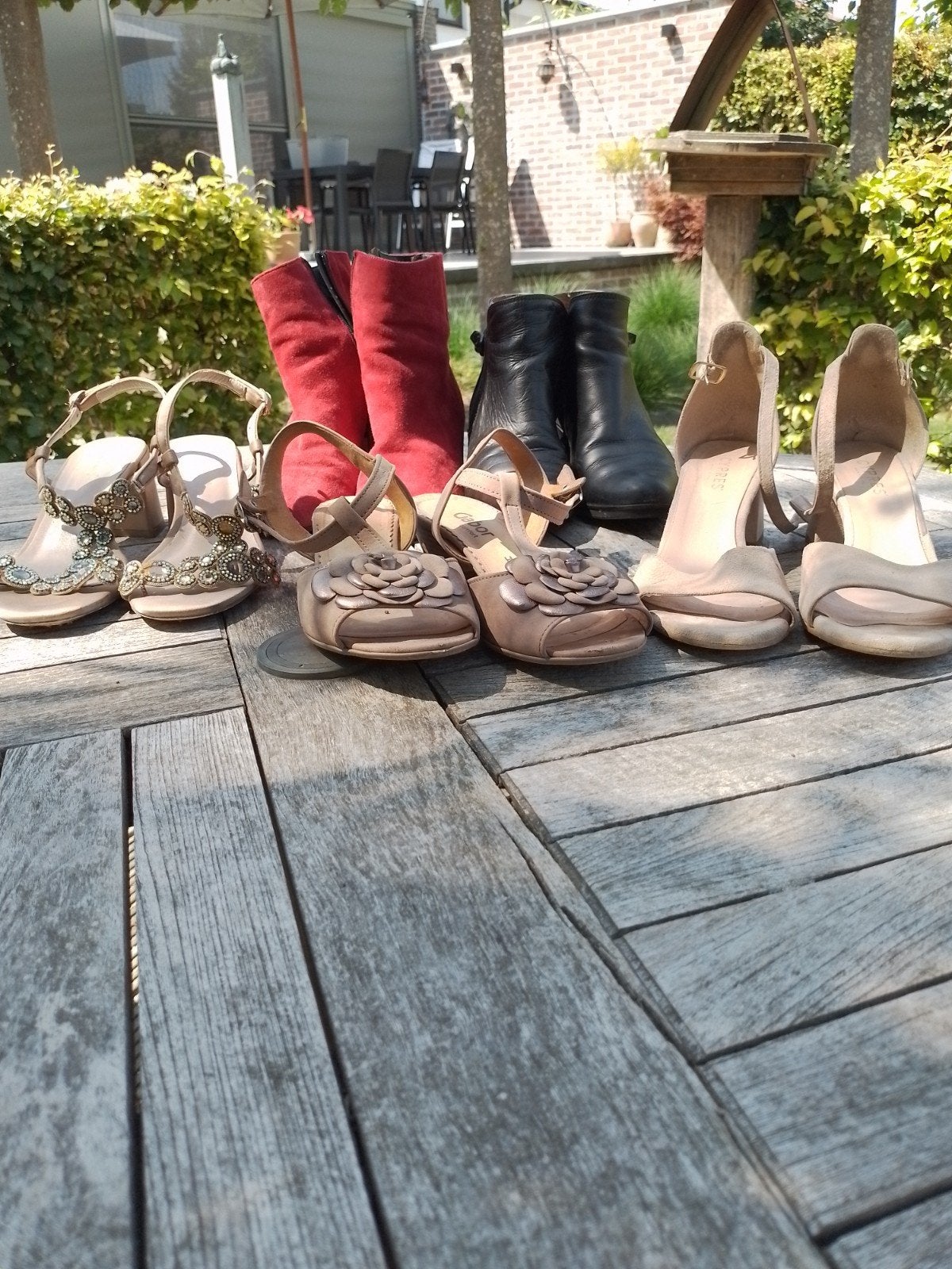 Partij laarsjes en sandalen m 38, Ophalen