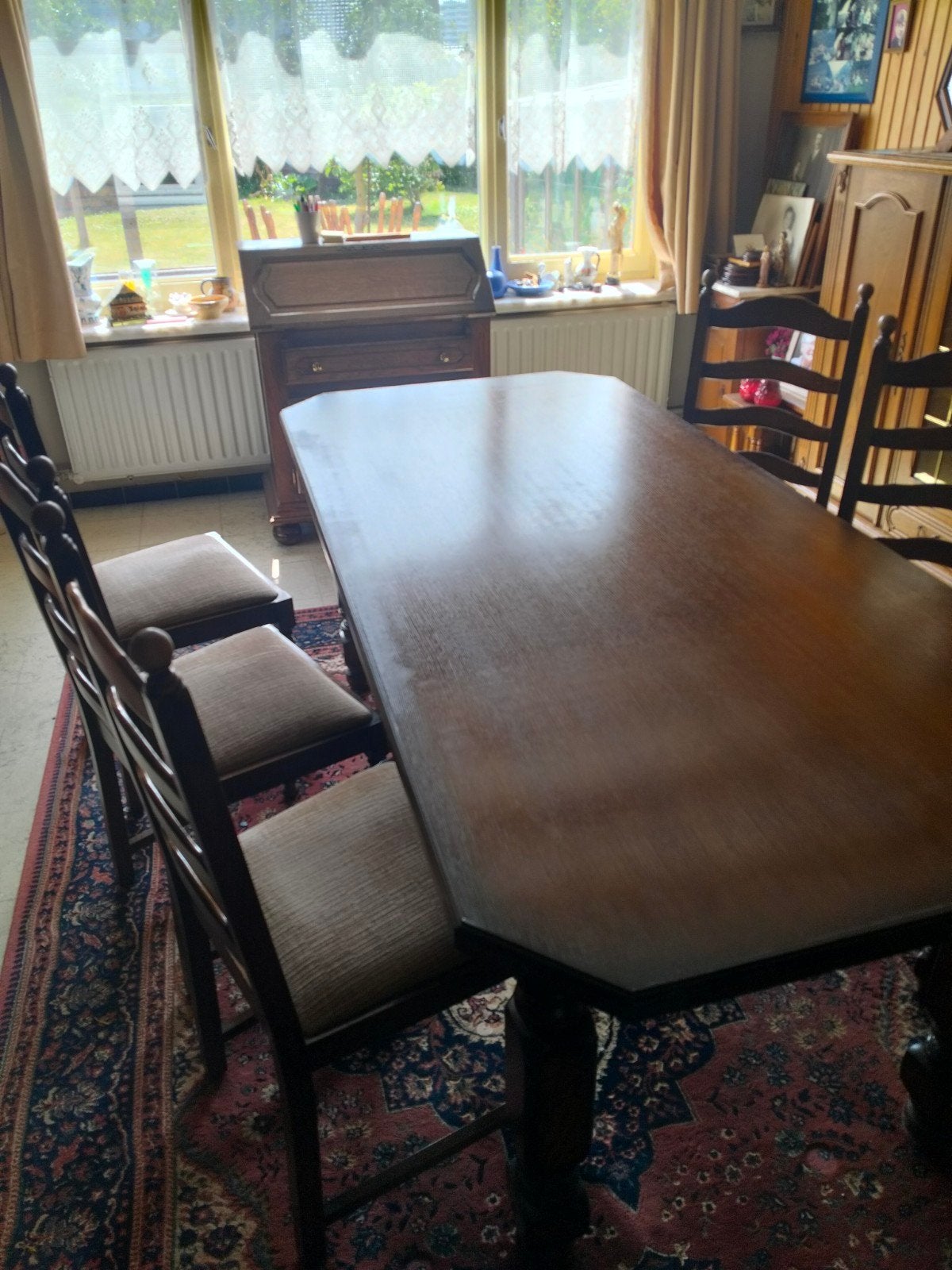 Gratis tafel en zes stoelen, Huis en Inrichting, Complete eetkamers, Ophalen, Gebruikt