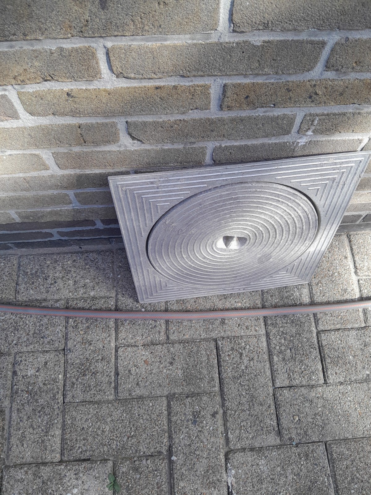 2 putdeksels, Doe-het-zelf en Bouw, Buizen en Afvoer, Ophalen