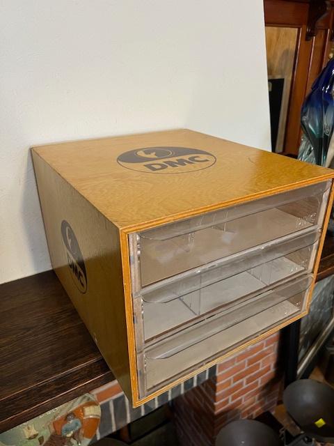 Oud DMC garenkastje, Ophalen