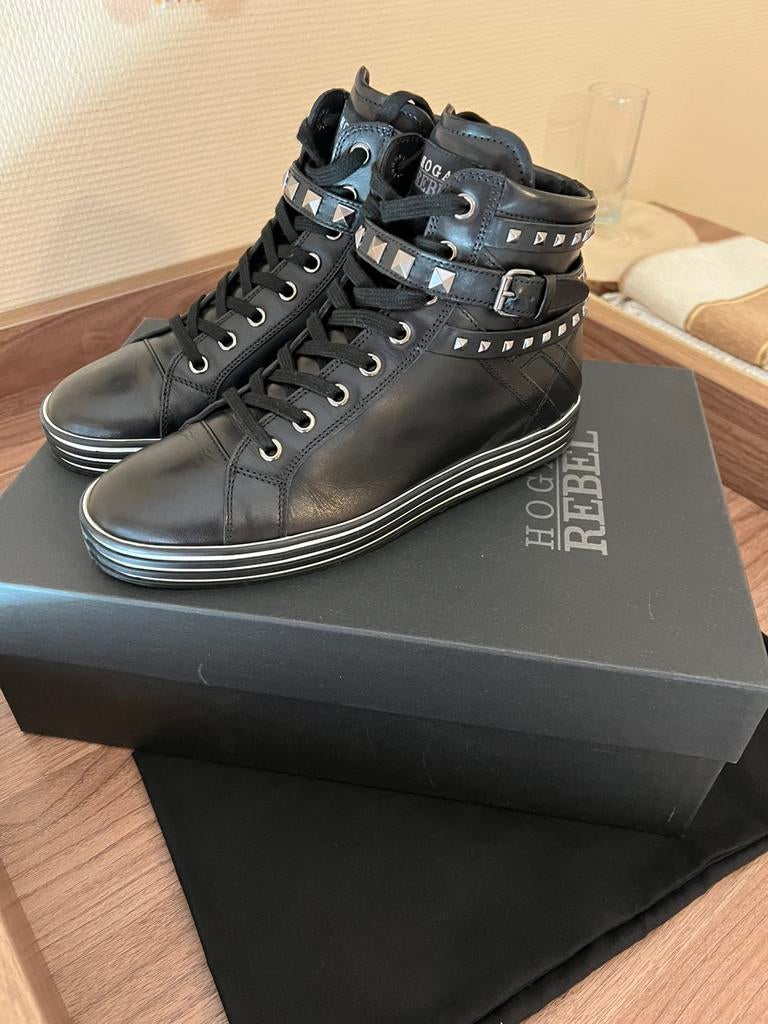 Hogan Rebel, Enlèvement, Comme neuf
