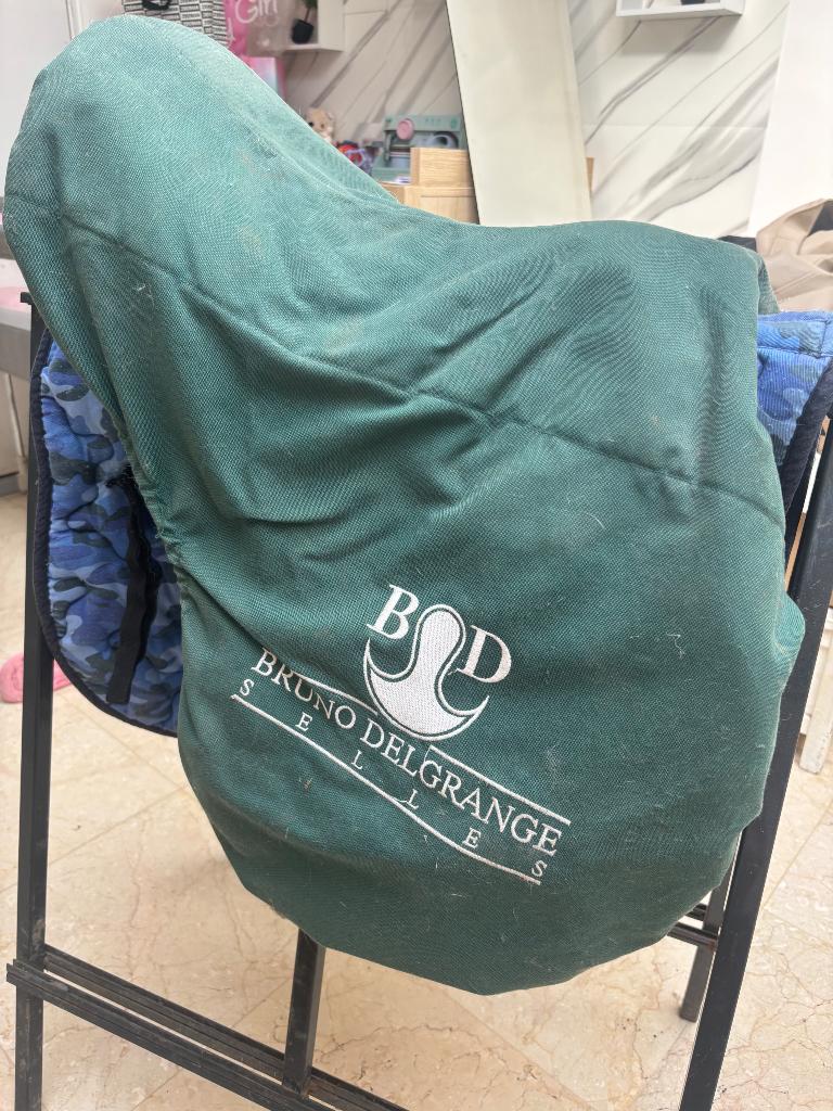 Selles Bruno Delgrange, Enlèvement, Comme neuf