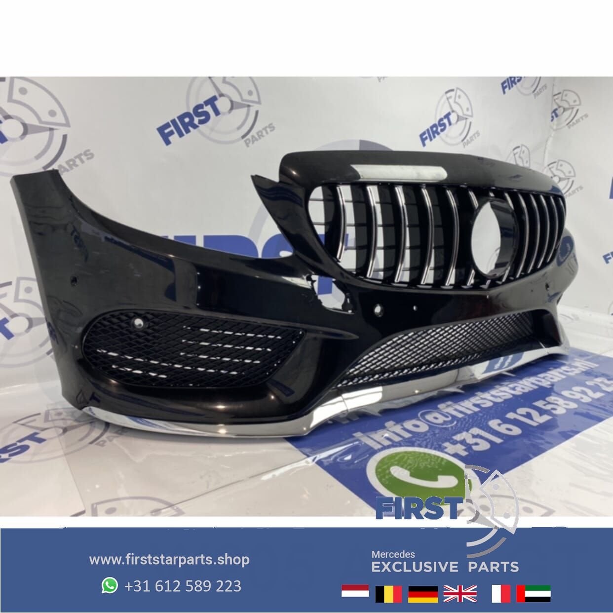 W205 AMG VOORBUMPER COMPLEET + GT GRIL ZWART C KLASSE 2014-2, Gebruikt, -, Voor, Ophalen of Verzenden