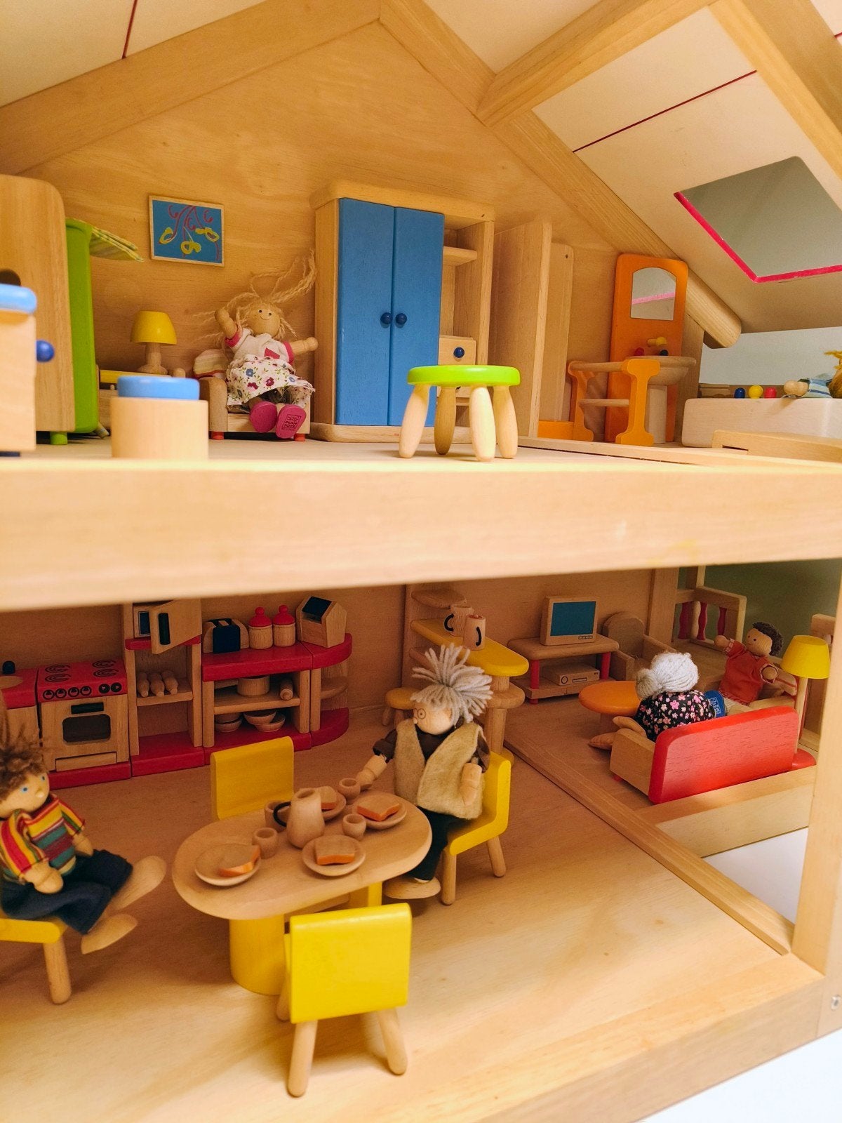 Prachtig houten poppenhuis Pintoy volledig ingericht +wagen, Enlèvement, Maison de poupées