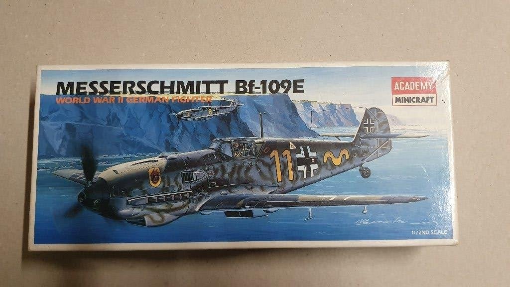 Messerschmitt Bf-109E, Enlèvement ou Envoi, Comme neuf, 1:72 à 1:144, Avion