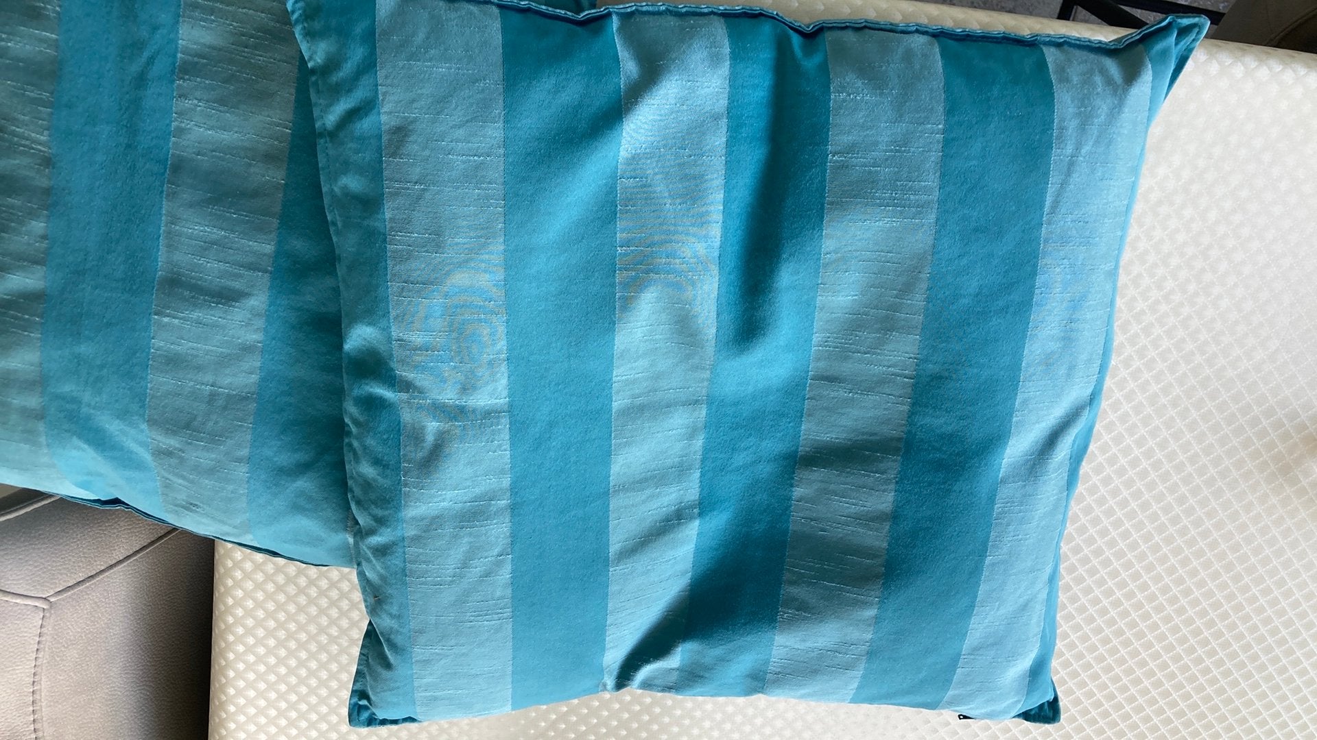 4 kussens, Huis en Inrichting, Woonaccessoires | Kussens, Ophalen, Gebruikt, Blauw, Vierkant