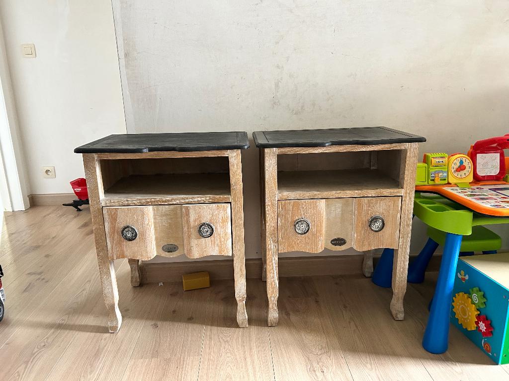 2 nachtkastjes riverdale, Huis en Inrichting, Ophalen, Zo goed als nieuw, 45 tot 65 cm, Minder dan 55 cm