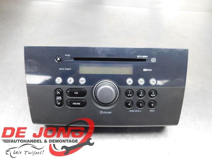 Radio CD Speler van een Suzuki Swift, Gebruikt, -, -, Ophalen of Verzenden