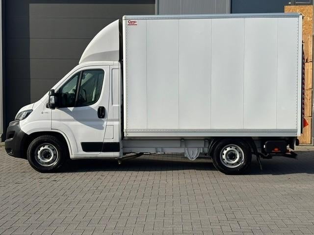 Fiat Ducato meubelbak 10.000km, Auto's, Bestelwagens en Lichte vracht, Voorwielaandrijving, Stof, Wit, https://public.car-pass.be/vhr/28e70d85-1322-40fd-b50c-dcabdc158c02