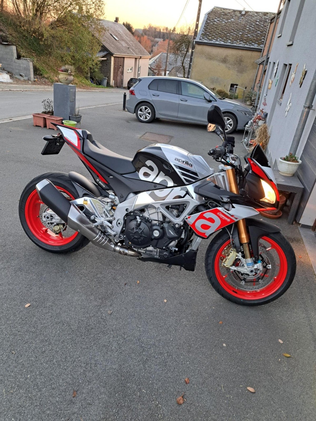 Aprilia tuono v4 1100  2016, Occasion, Particulier, 1100 cm³, 4 cylindres