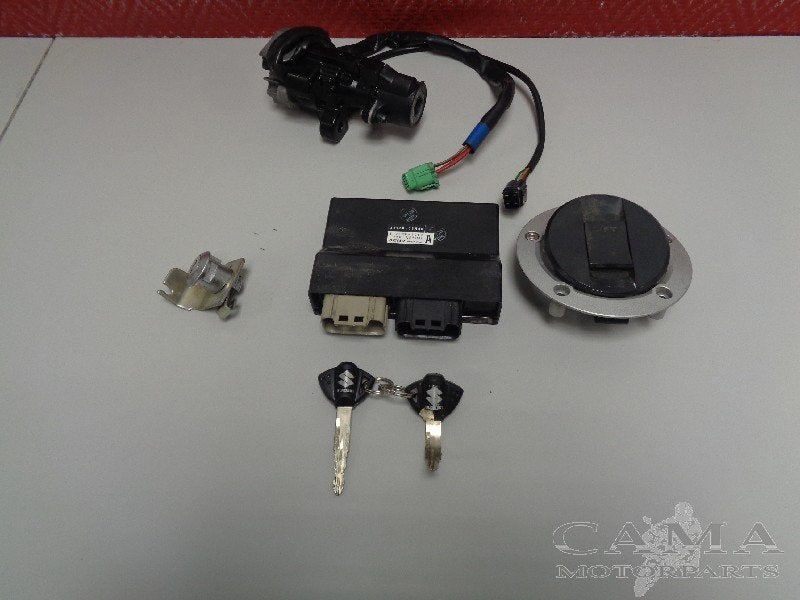 ENSEMBLE DE VERROU ET CYLINDRE DE PORTES Suzuki, Dhr. S. di Majo, Utilisé, Info@cama-motorparts.nl, P.J. Troelstraweg 8 8
3144 CX  MAASSLUIS, NL