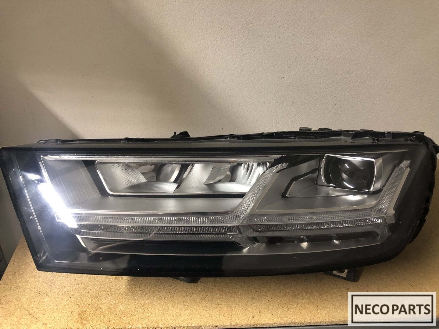 Audi Q7 vol led koplamp links origineel 4M0941033, Gebruikt, -, -, -