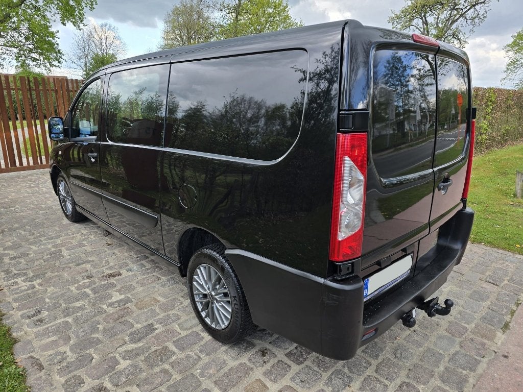 Fiat Scudo 2.0 JTD Multijet lichte vr. / 117.529 km / 6 ztpl, Auto's, Bestelwagens en Lichte vracht, Euro 5, Stof, Zwart, 4 cilinders