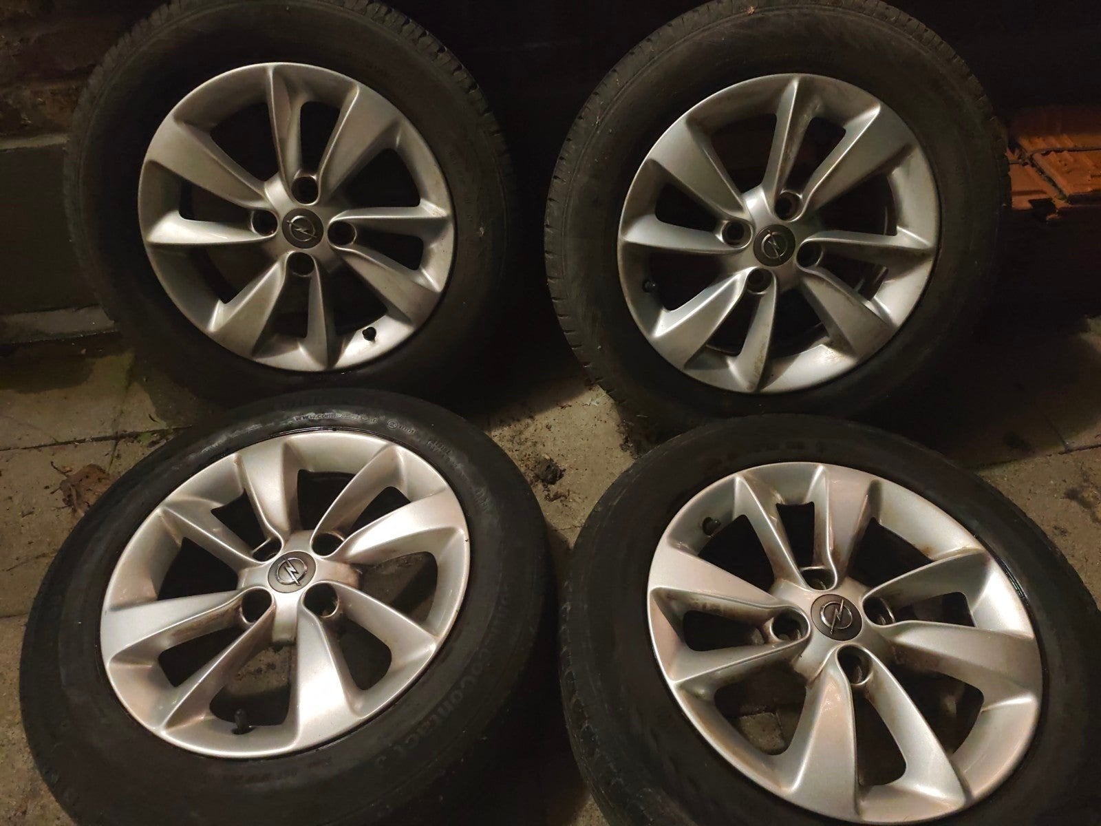4 banden Opel corsa, Auto-onderdelen, Banden en Velgen, Ophalen, Band(en)