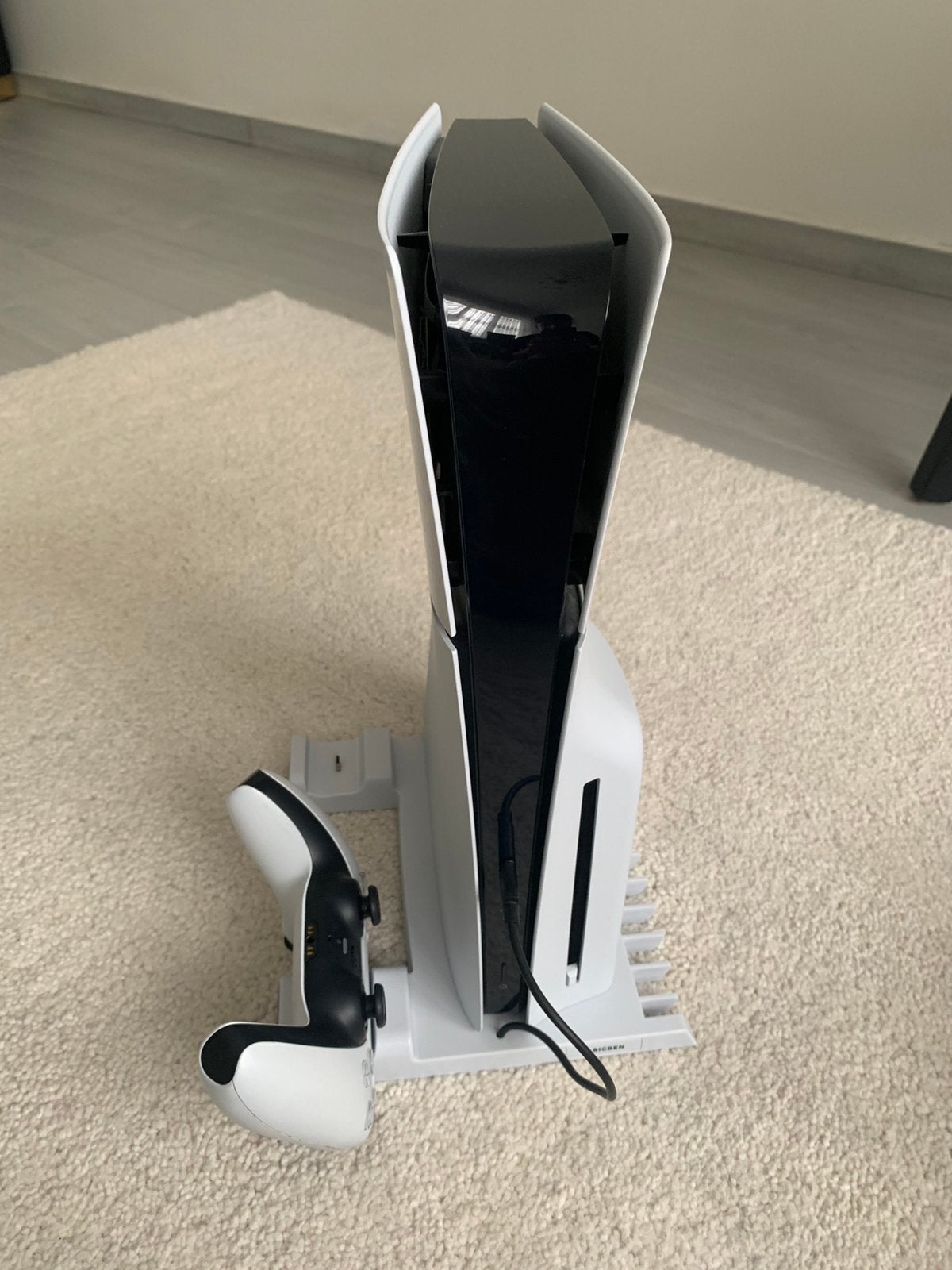 PS5 setup (stand, ps5, 18 games, controller, disc stand), Games en Spelcomputers, Ophalen, Gebruikt, Playstation 5