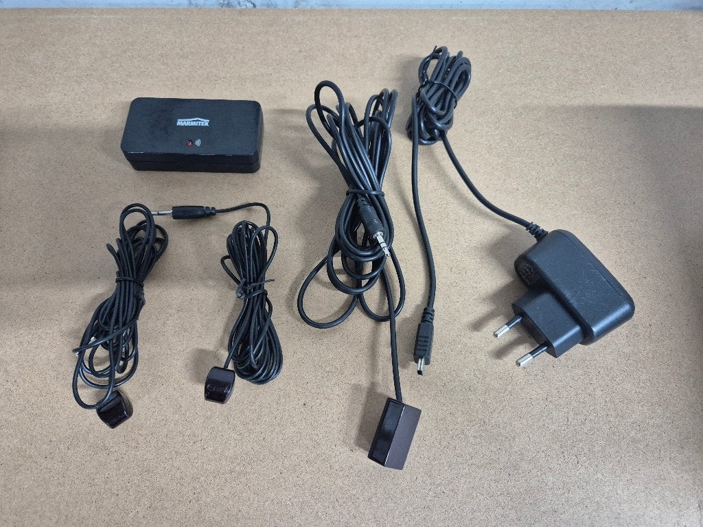 Marmitek Invisible Control 6 XTRA - IR Infrarood Verlenger, Audio, Tv en Foto, Ophalen of Verzenden, Zo goed als nieuw