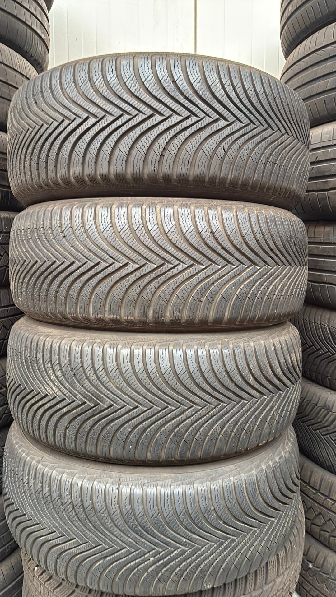2255517 225/55/17 225/55R17 winterbanden merk Michelin, Ophalen