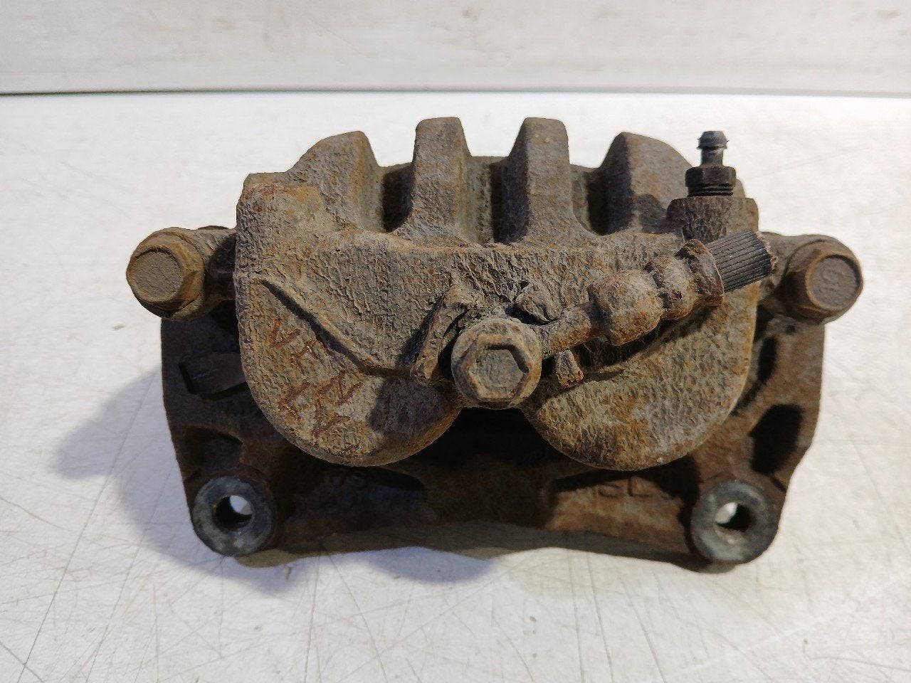 Remklauw links voor Subaru Impreza, Subaru, Onderdelen@venauto.nl, Van der Ven Autorecycling B.V., Gebruikt