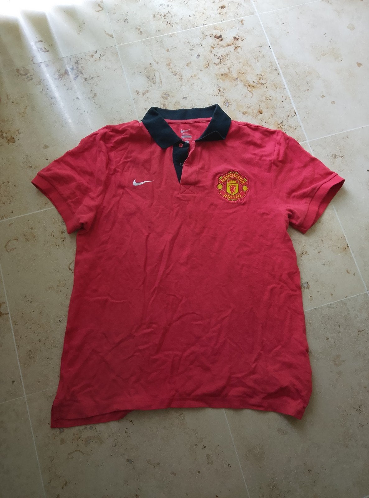 Polo Manchester United  maat large, Vêtements | Hommes, Polos, Enlèvement