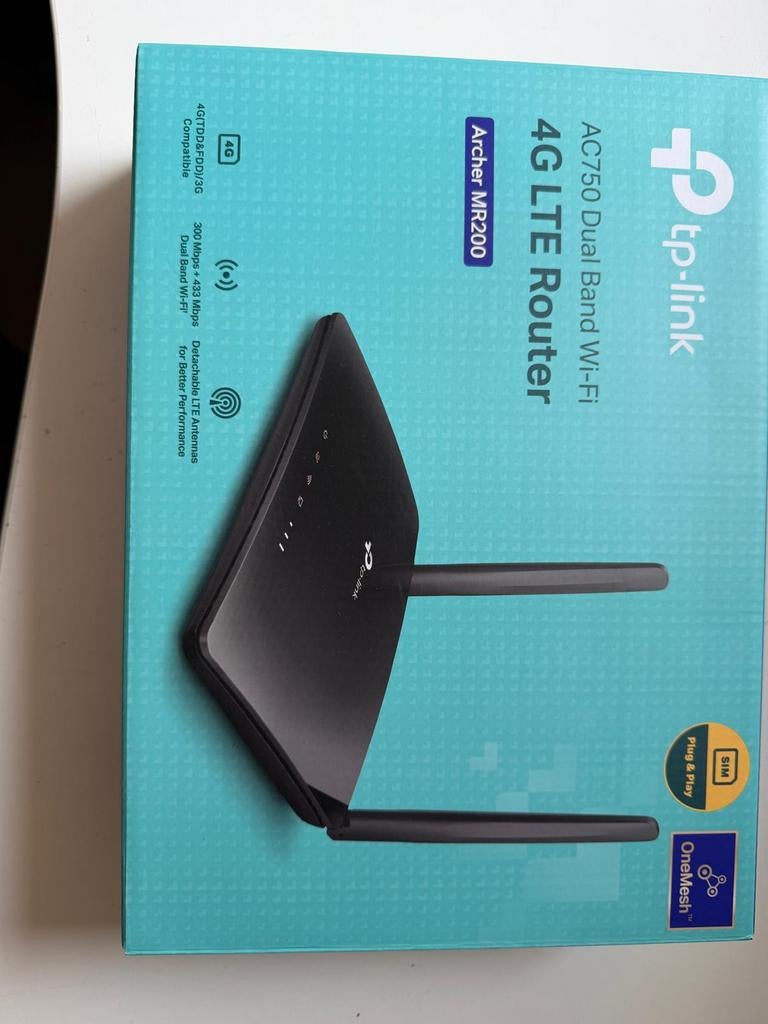 WiFi-router met simkaart, Computers en Software, Netwerk switches