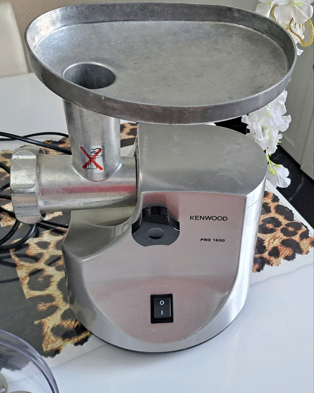 kenwood pro 1600 hachoir viande légumes comme neuf, Maison & Meubles, Cuisine | Casseroles & Poêles, Enlèvement ou Envoi, Comme neuf