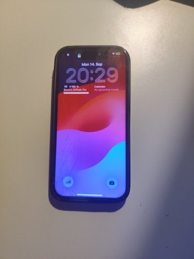 iPhone 15 Pro Titan - Écran cassé / Oxydation eau, Télécoms, 128 GB, Enlèvement ou Envoi, Utilisé, Sans abonnement