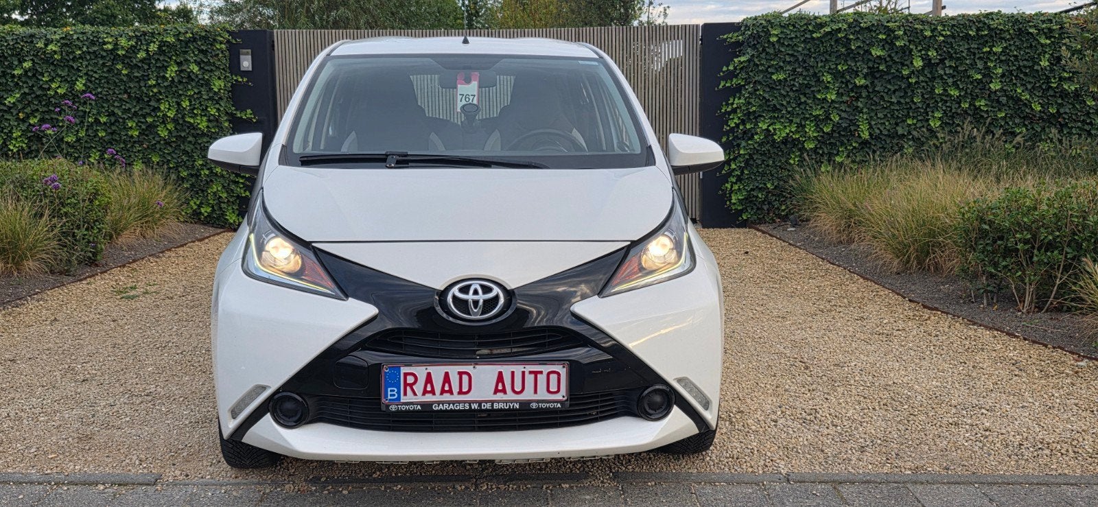 Toyota aygo 1.0 vvti 51kw _ camera _ airco _ Bluetooth _ €5b, Autos, Euro 5, Achat, 998 cm³, Entreprise